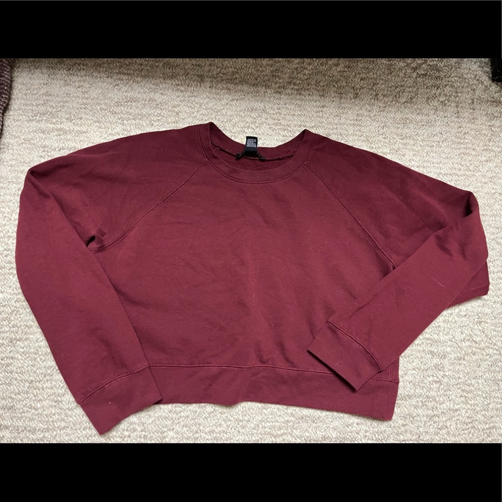 Forever 21 long sleeve maroon crop top, size US L